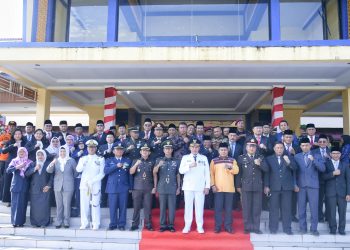 Wakil Bupati Tapteng Bertindak Selaku Inspektur Upacara Peringatan Harkitnas RI Ke-117 Tingkat Tapteng Tahun 2025, Bangkit Bersama Wujudkan Indonesia Kuat