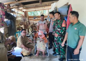 Pemerintah Pekon Way Ngison Bagikan  BLT DD Kepada 22 KPM