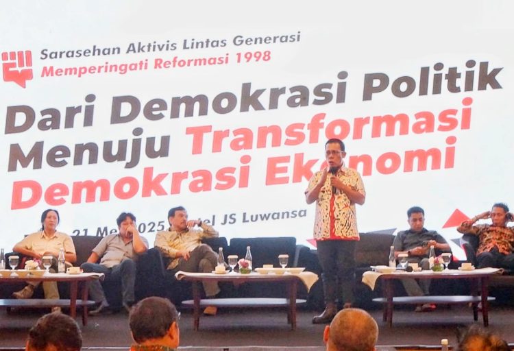 Bupati Tapteng Hadiri Sarasehan Aktivis '98, Bertajuk Dari Demokrasi Politik Menuju Transformasi Demokrasi Ekonomi