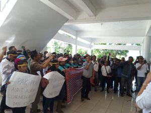 Gerakan Masyarakat Buruh Bersatu Demo Serukan Tolak LSM AMAN dan KSPPM