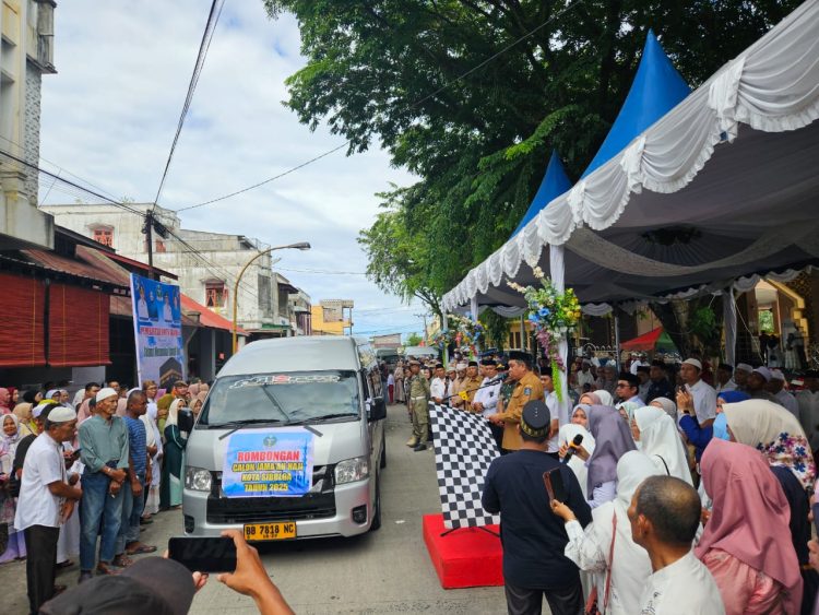 54 Jemaah Haji Kota Sibolga Dilepas Oleh Forkopimda Kota Sibolga