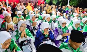 Lepas Keberangkatan Jamaah Calhaj, Bupati Simalungun Berpesan Jaga Kesehatan