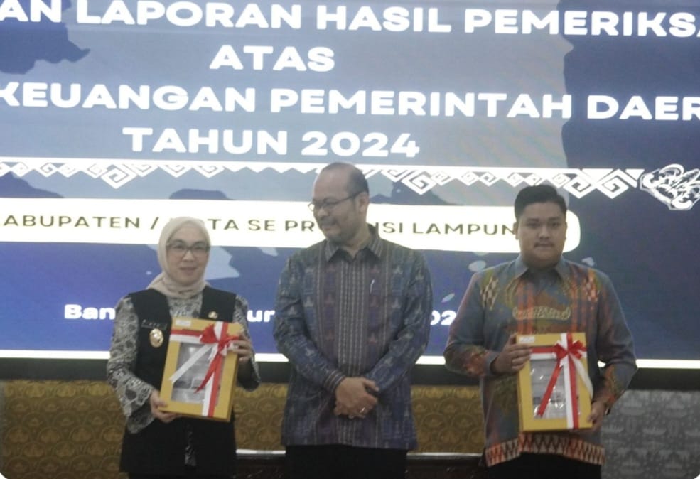 Plt. Bupati Way Kanan Terima Opini WTP Ke-15 Kali Berturut-Turut, Bukti Komitmen Tata Kelola Keuangan 