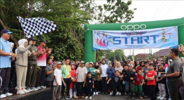 Jalan Sehat Meriahkan HUT Ke 26 Way Kanan