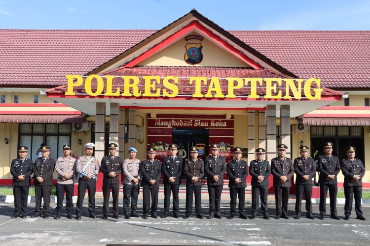 Polres Tapteng Upacara Penuh khidmat Di Hari Lahir Pancasila