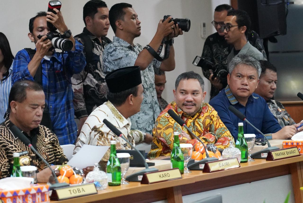 Bupati Pakpak Bharat Hadiri RUPS LB PT Bank Sumut
