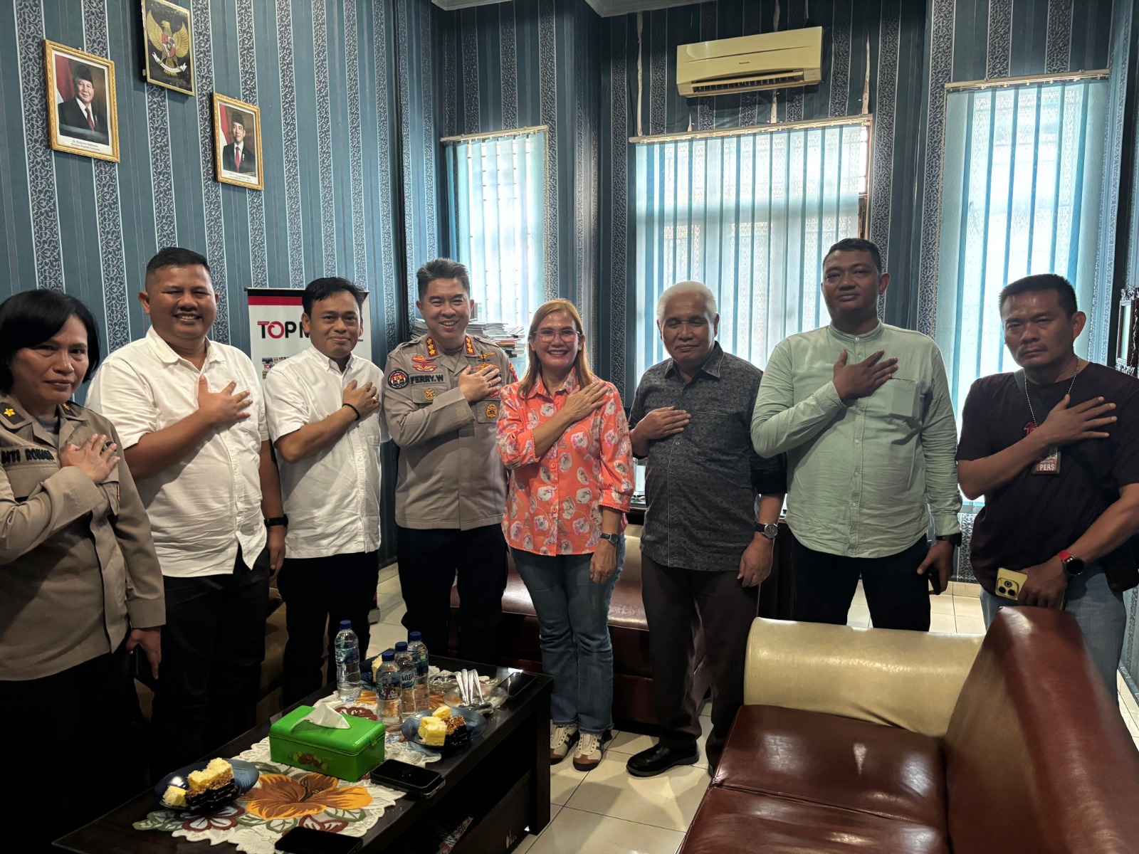 Kunjungi Kantor SMSI Sumut, Kabid Humas Polda Sumut Bahas Kemitraan dan Penanggulangan Narkoba Kunjungi Kantor SMSI Sumut, Kabid Humas Polda Sumut Bahas Kemitraan dan Penanggulangan Narkoba
