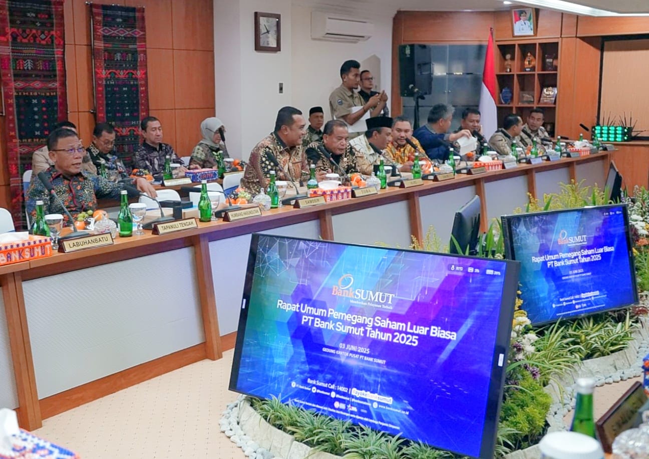 Bupati Tapanuli Tengah Hadiri RUPS Luar Biasa PT Bank Sumut Tahun 2025