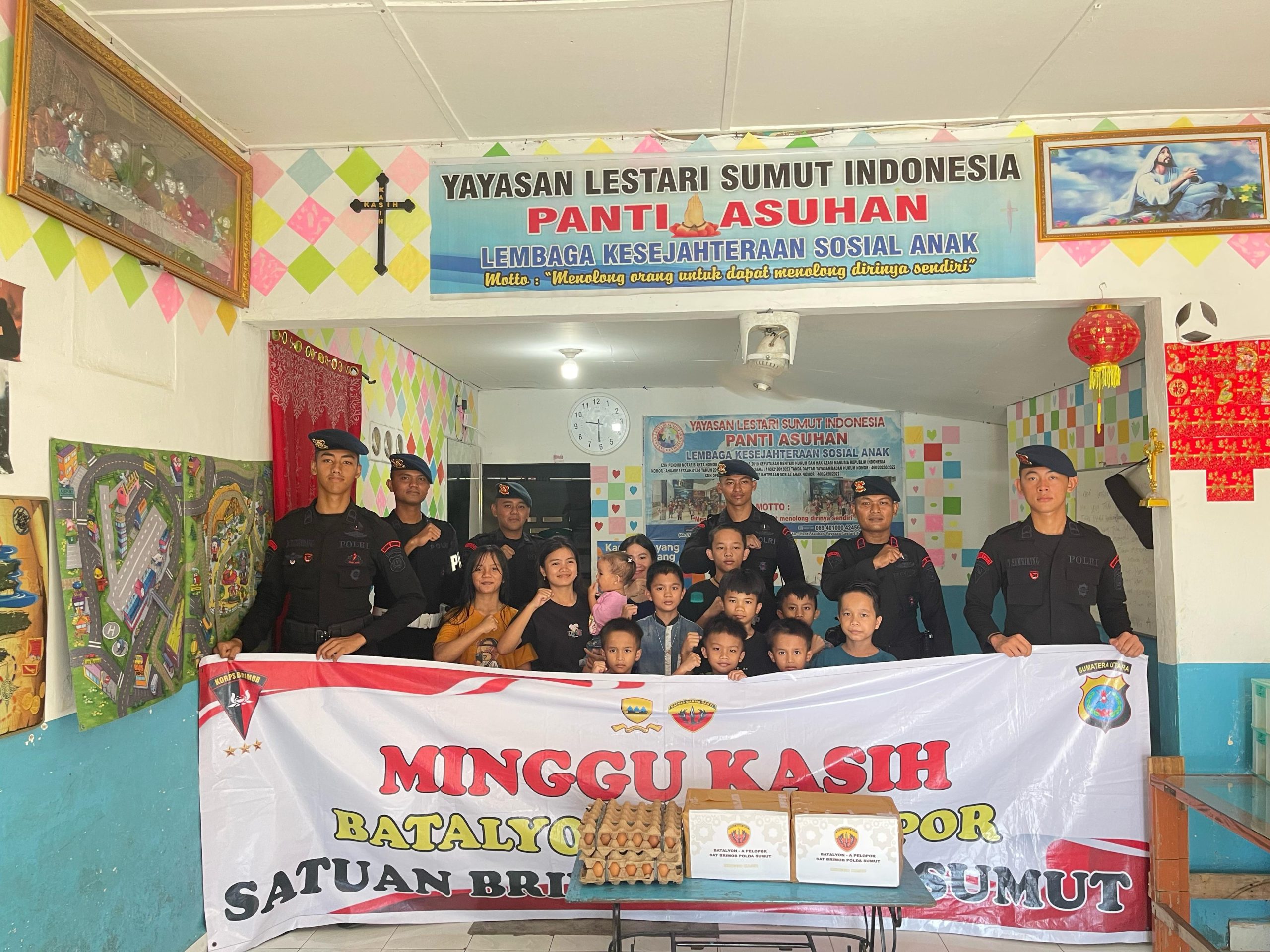 Brimob Polda Sumut Hadirkan Kasih di Tengah Masyarakat, Bakti Sosial “Peduli Sesama” Warnai Minggu Penuh Harapan Brimob Polda Sumut Hadirkan Kasih di Tengah Masyarakat, Bakti Sosial “Peduli Sesama” Warnai Minggu Penuh Harapan