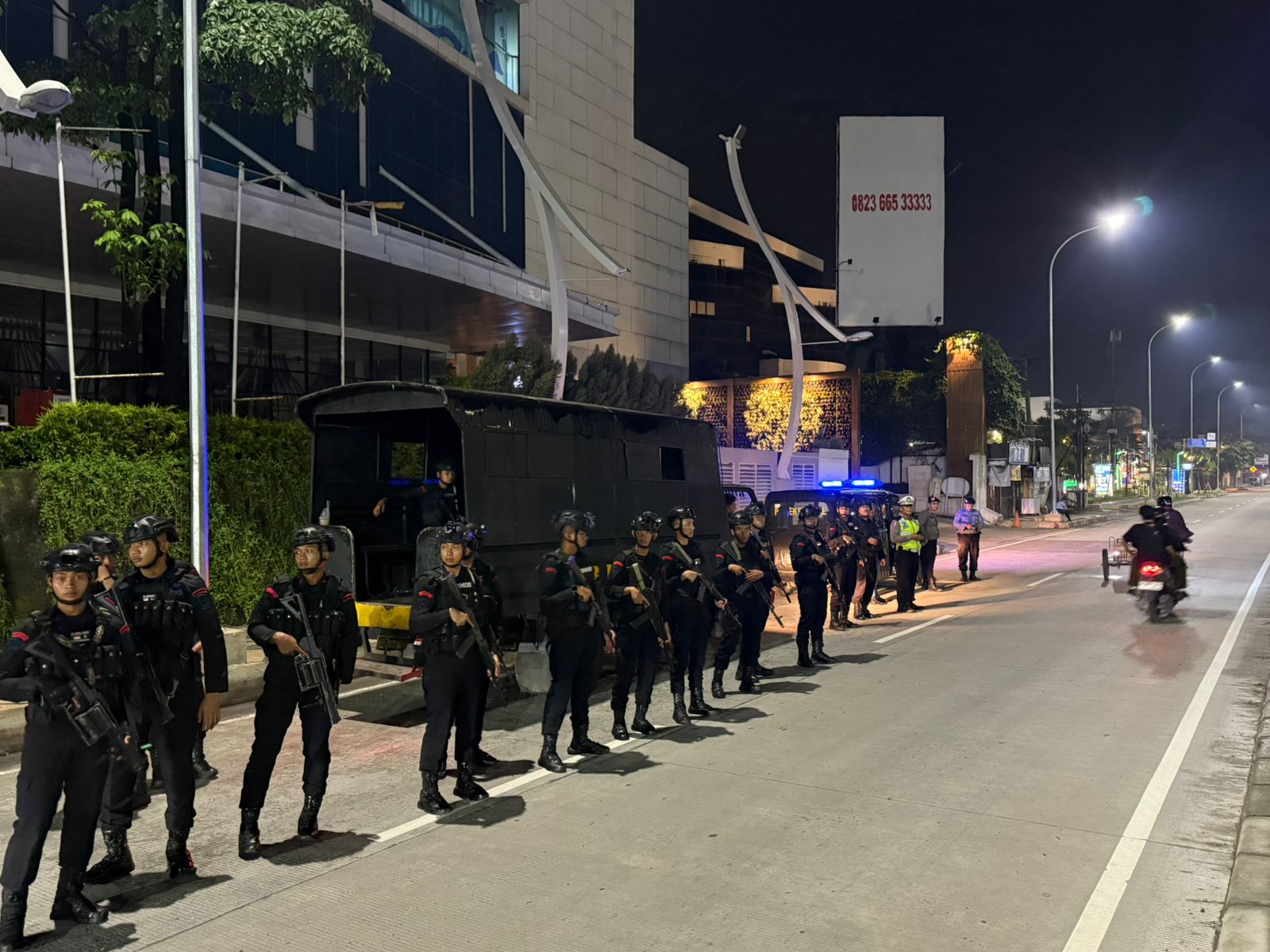 Brimob Polda Sumut Hadir Menyapa Kota, 85 Personel Bergerak Jaga Keamanan Medan–Belawan Brimob Polda Sumut Hadir Menyapa Kota, 85 Personel Bergerak Jaga Keamanan Medan–Belawan