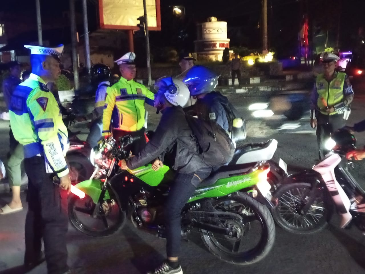 KRYD Hingga Subuh, Situasi Kamtibmas di Wilkum Polres Pematangsiantar Aman dan Kondusif KRYD Hingga Subuh, Situasi Kamtibmas di Wilkum Polres Pematangsiantar Aman dan Kondusif