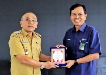 Terima Audiensi Manager PT PLN UP3 Pematangsiantar, Bupati Simalungun Ajak PT PLN Bersinergi Dalam Memberikan Pelayanan Kepada Masyarakat
