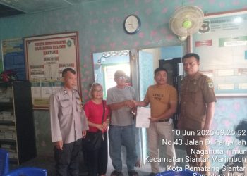 Bhabinkamtibmas Polsek Siantar Marihat Hadir Selesaikan Masalah Selisih Paham Warga 