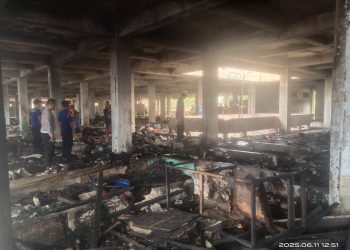 Gedung IV Pasar Horas Siantar Nyaris Terbakar, 5 Unit Damkar Diturunkan