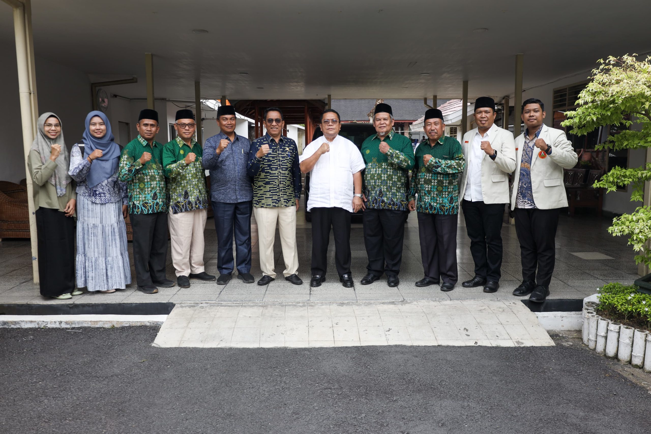 Wali Kota Wesly Silalahi Menyambut Baik Kunjungan Silaturahmi Pengurus PD Muhammadiyah Kota Pematangsiantar Wali Kota Wesly Silalahi Menyambut Baik Kunjungan Silaturahmi Pengurus PD Muhammadiyah Kota Pematangsiantar