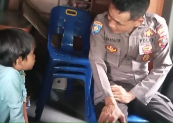 Berikan Pelayananan Saat Patroli Rutin, Sat Binmas Polres Pematangsiantar Antarkan Anak kepada Orangtuanya