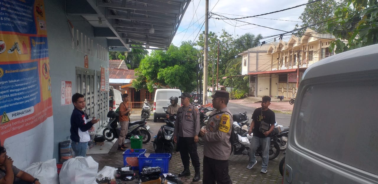 Polsek Siantar Selatan Laksanakan Patroli Rutin Cegah 3C dan Premanisme Polsek Siantar Selatan Laksanakan Patroli Rutin Cegah 3C dan Premanisme