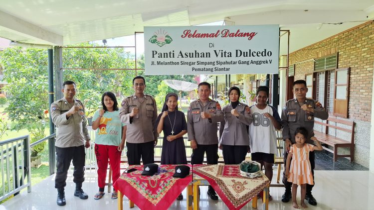 Sampaikan Pesan Kamtibmas, Binmas Polres Pematangsiantar Sambang di Panti Asuhan Vita Dulcedo