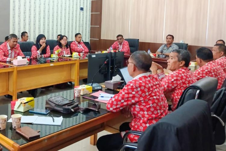 Pemko Pematangsiantar Gelar Rapat Penetapan Kriteria Calon Penerima BLT dan DBH-CHT TA 2025