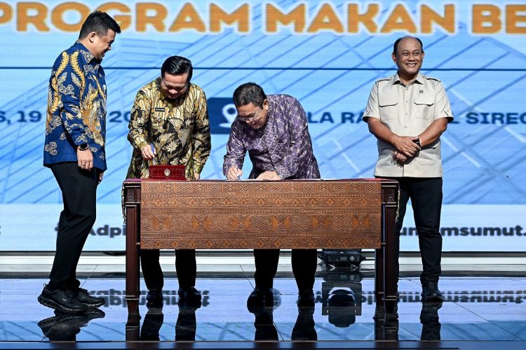 Wali Kota Pematangsiantar Wesly Silalahi Tandatangani Nota Kesepahaman Percepatan Pengadaan Lahan Pendirian SPPG