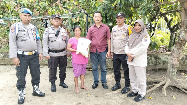 Polsek Siantar Selatan Sambut Hari Bhayangkara ke 79, Berikan Bansos kepada Warga Membutuhkan