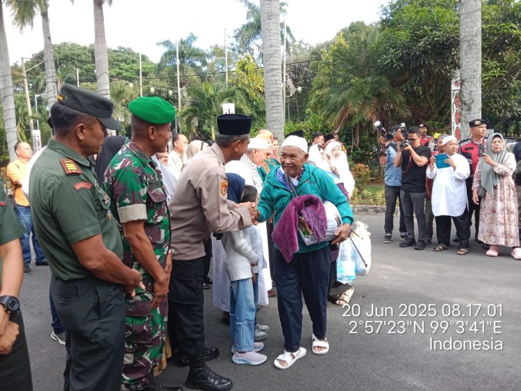 Polres Pematangsiantar Amankan Kepulangan Jemaah Haji Kota Pematangsiantar 2025
