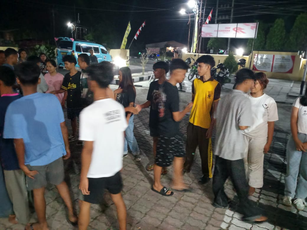 Kapolres Pematangsiantar Berhasil Mediasi Perkara Tawuran Antar Pelajar Kapolres Pematangsiantar Berhasil Mediasi Perkara Tawuran Antar Pelajar