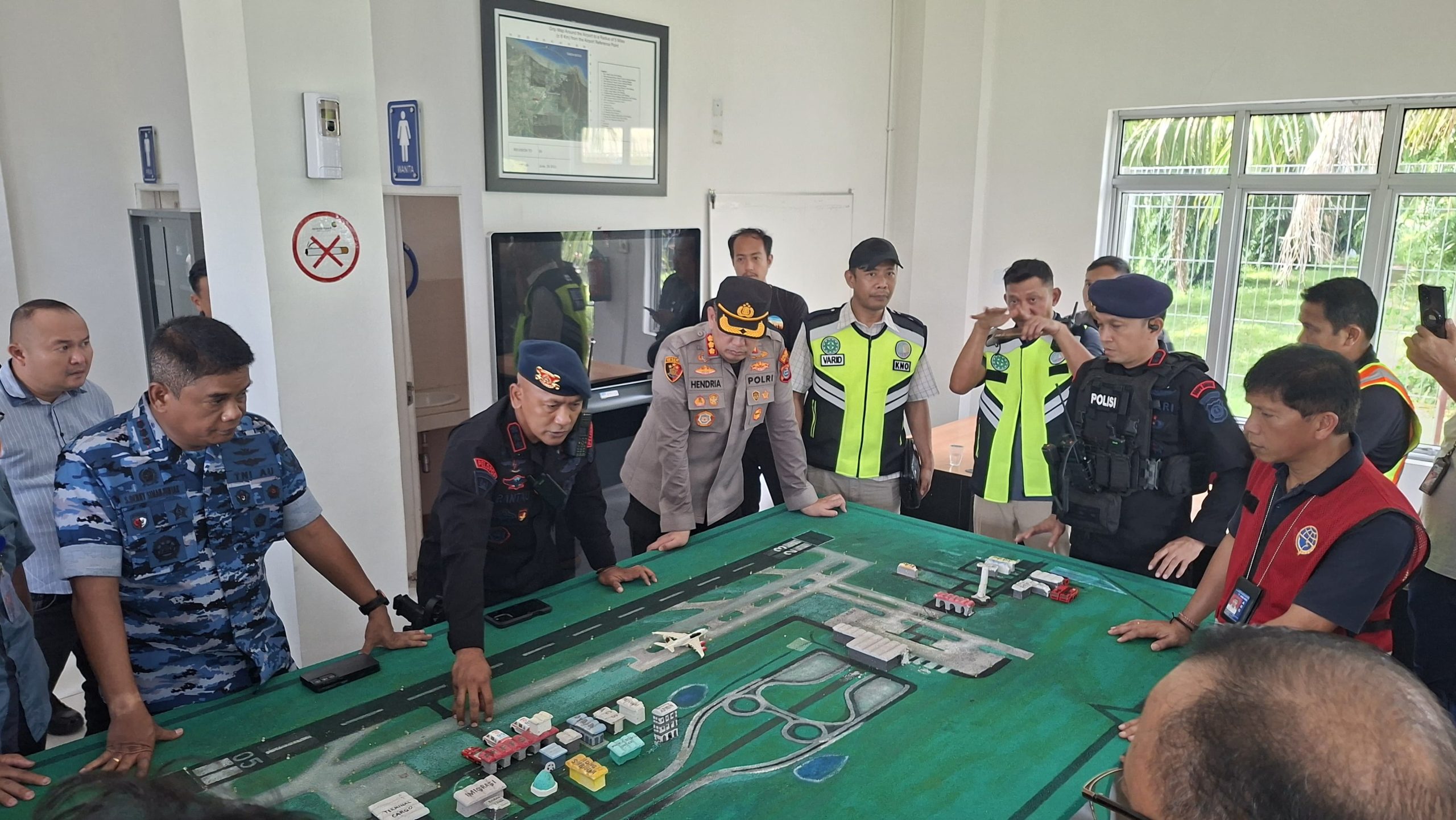Ancaman Bom di Pesawat Saudia Airlines SV5688 di Bandara Kualanamu, Dansat Brimob Polda Sumut Pimpinan Penanganan Ancaman Bom di Pesawat Saudia Airlines SV5688 di Bandara Kualanamu, Dansat Brimob Polda Sumut Pimpinan Penanganan