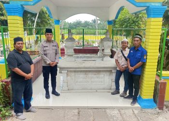 Polsek Tanjung Beringin Ziarah ke Makam Raja Bedagai, Lestarikan Sejarah Lokal
