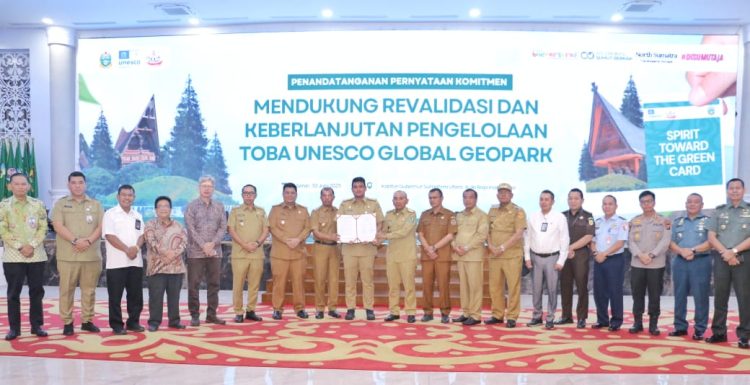 Bupati Simalungun Tandatangani Komitmen Dukung Revalidasi Toba UNESCO Geopark Global