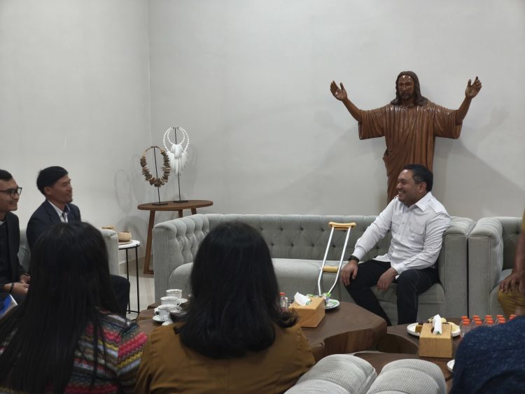 Bupati Pakpak Bharat Terima Audensi Pengurus GKPS di Rumah Jabatan Bupati