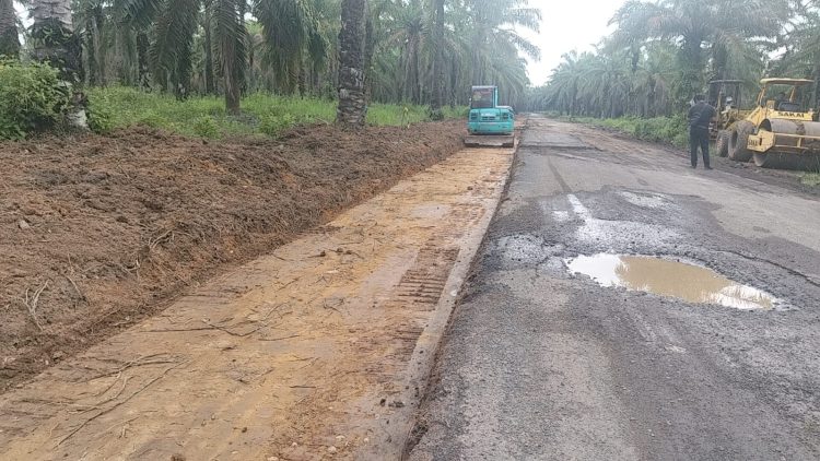 Anggota Komisi IV DPRD Provinsi Lampung Bersama DPC BPAN Kabupaten Way Kanan Akan Kawal Proses Pelaksanaan Proyek  Rekontruksi Jalan Link 080 Kab Way Kanan
