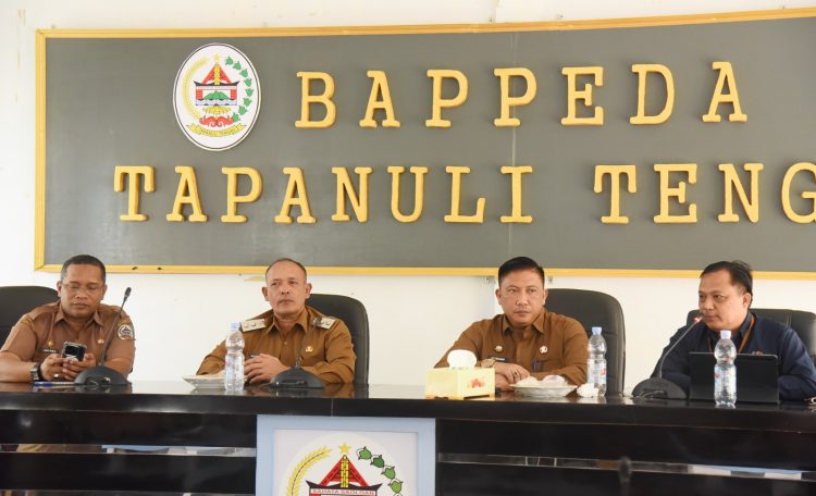 Wakil Bupati Tapanuli Tengah Membuka secara Resmi Forum Perangkat Daerah Dalam Rangka Penyelarasan Renstra dan RPJMD 2025 - 2029 Wakil Bupati Tapanuli Tengah Membuka secara Resmi Forum Perangkat Daerah Dalam Rangka Penyelarasan Renstra dan RPJMD 2025 - 2029