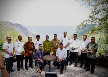 Bupati Pakpak Bharat Hadiri Kunjungan Menteri Pariwisata di Kabupaten Toba