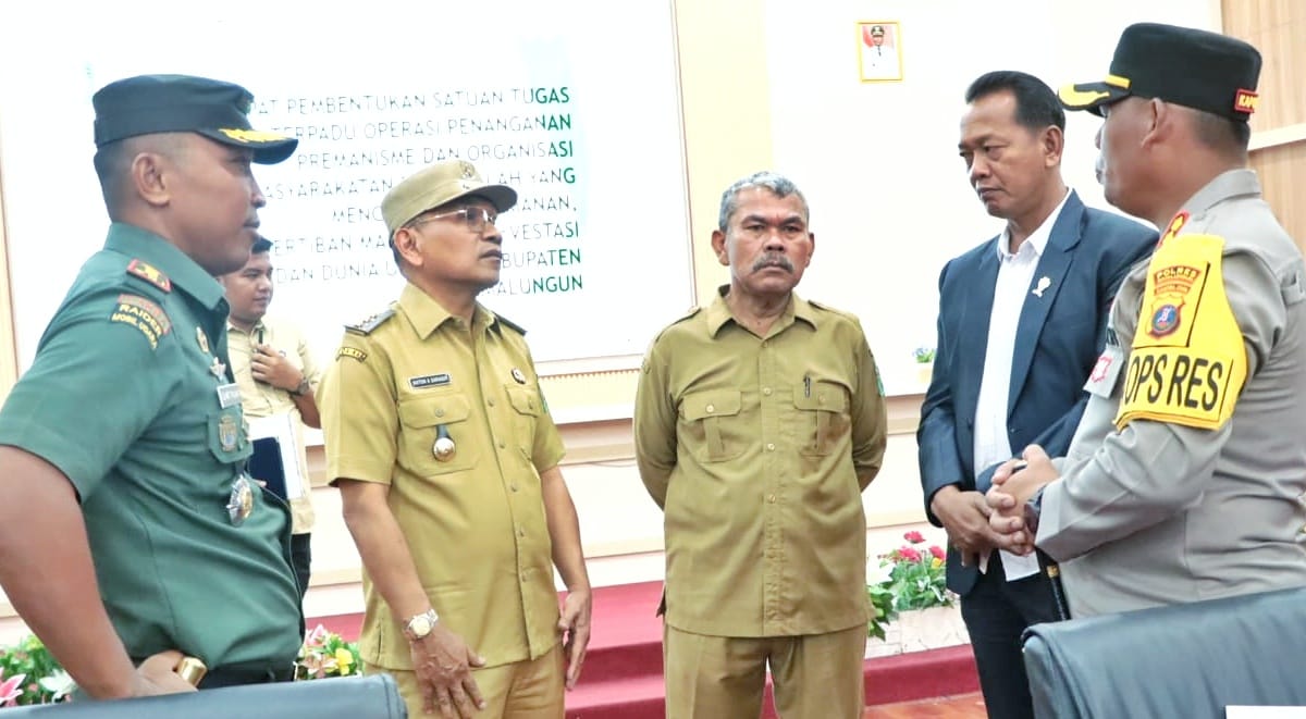 Pemkab Simalungun Bentuk Satgas Terpadu Penanganan Premanisme Dan Ormas Mengganggu Kamtibmas Dunia Usaha Pemkab Simalungun Bentuk Satgas Terpadu Penanganan Premanisme Dan Ormas Mengganggu Kamtibmas Dunia Usaha