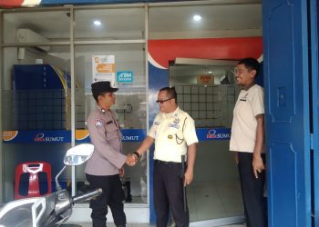 Sampaikan Imbauan Kamtibmas, Polsek Siantar Utara Sambangi Bank Sumut