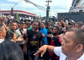 Satuan Brimob Polda Sumut Mengedepankan Prinsip Proporsionalitas Dan Profesionalisme Saat Pengamanan Eksekusi Bangunan Di Kawasan SPBU Simpang Jalan Metal