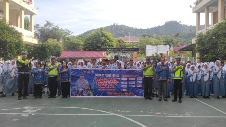 Police Goes To School, Polres Sibolga Sosialisasi Ops Patuh Toba 2025