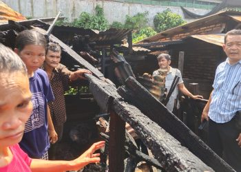 Kebakaran Kandang Ternak, Polsek Siantar Selatan Cek TKP di Jalan Pematang
