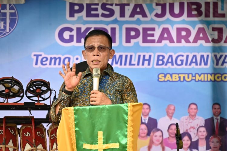 Hadiri Pesta Jubileum 50 Tahun GKPI Pearaja Pargarutan, Bupati Masinton Pasaribu Ajak Seluruh Elemen Masyarakat Membangun Tapteng 