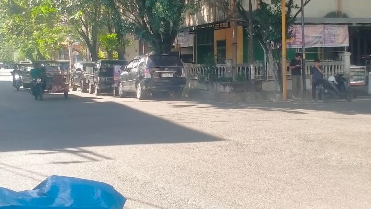 Parkir Liar Mengganggu Ketertiban, Dishub Sibolga Dituding Tutup Mata