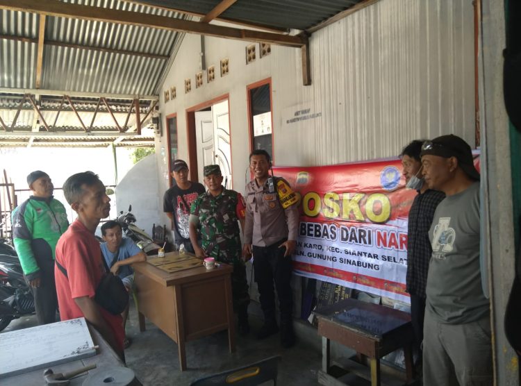 Berikan Penyuluhan Bahaya Narkoba, Polsek Siantar Selatan Sambangi Posko KBN di Jalan Gunung Sinabung