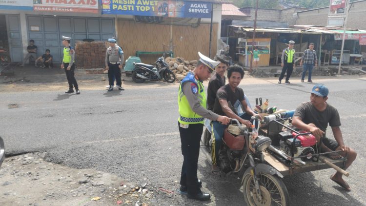 Hari Kesepuluh Operasi Patuh Toba 2025, Polres Sibolga Tindak Pelanggar Dengan Tilang