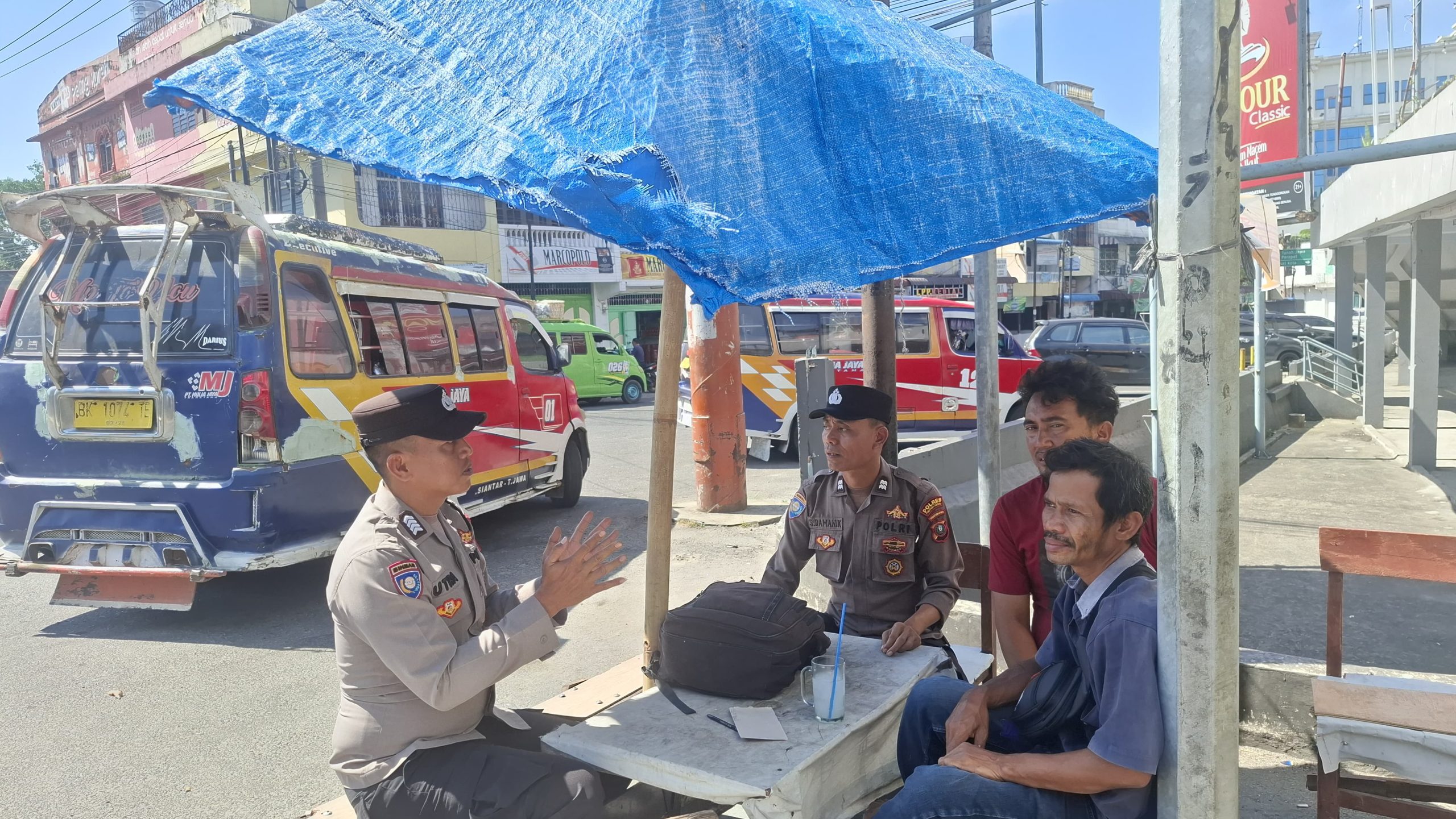 Sat Binmas Polres Pematangsiantar Berikan Himbauan Kamtibmas kepada Petugas Loket Angkutan Umum