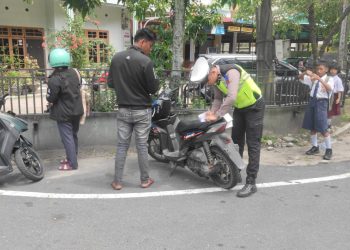 Hari Kesebelas Operasi Patuh Toba 2025, Polres Sibolga Lakukan Pelanggaran Langsung Ditilang
