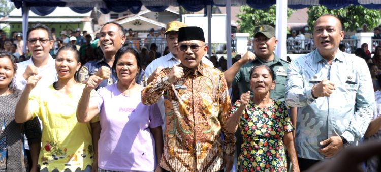Salurkan Beras Bantuan CCP, Bupati Simalungun Berharap Dapat Bermanfaat Bagi Warga Yang Membutuhkan Salurkan Beras Bantuan CCP, Bupati Simalungun Berharap Dapat Bermanfaat Bagi Warga Yang Membutuhkan