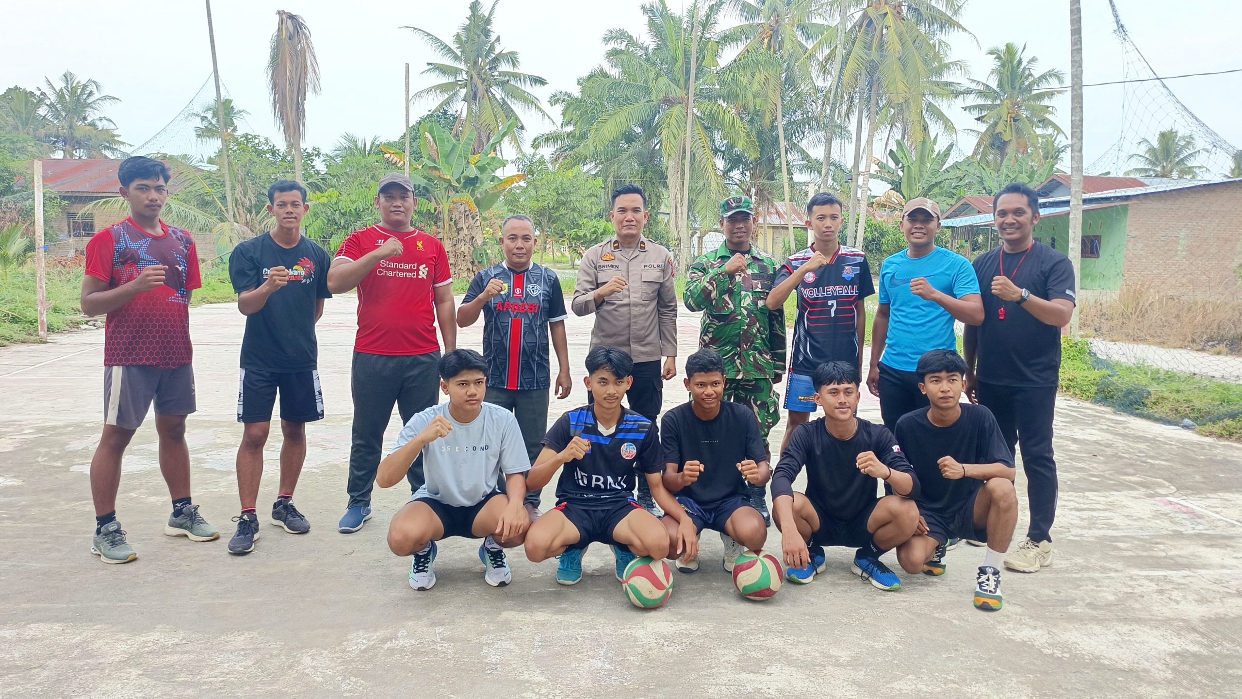 Polri-TNI Dukung Latihan Tim Voli Tanjung Beringin Jelang Piala PBVSI Sergai