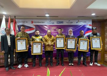 SMSI Sematkan Anugerah Pin Emas Kepada Jaksa Agung RI ST Burhanuddin