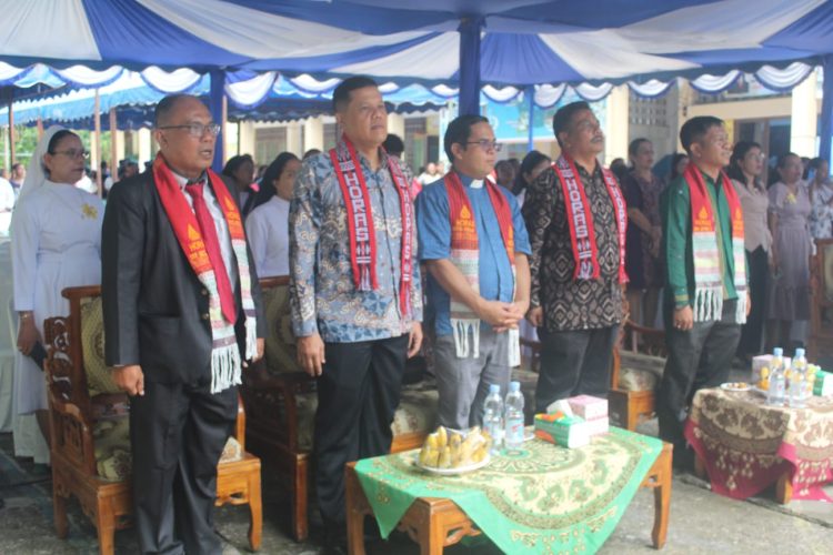 Plt Asisten Pemerintahan dan Kesra Setdakab Tapteng Hadiri Pesta Perak 25 Tahun SMP Katolik Fatima 2 Sarudik Plt Asisten Pemerintahan dan Kesra Setdakab Tapteng Hadiri Pesta Perak 25 Tahun SMP Katolik Fatima 2 Sarudik