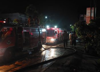 Polsek Siantar Timur Cek TKP Kebakaran Pabrik Tahu di Jalan Ahmad Yani